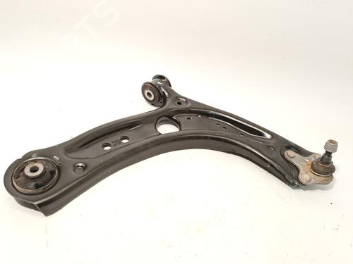 Used Right front suspension arm SEAT LEON (KL1, KLG) 1.5 eTSI (150 hp) 31997077
