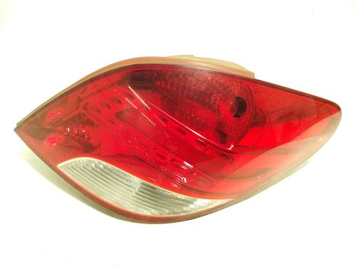 Used Right taillight Right taillight 32989243 32989243