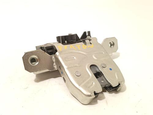 Used Tailgate lock MG MG ZS SUV (AZS1) 1.5 VTi (114 hp) 33176362