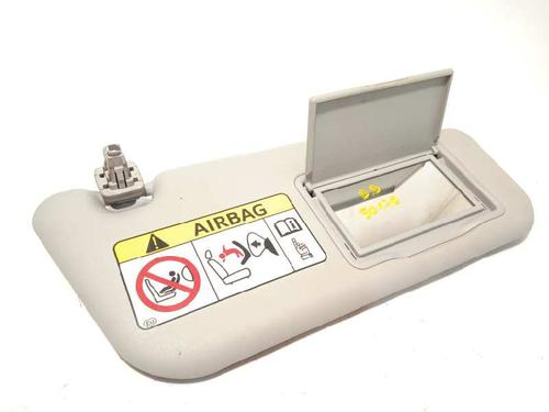 Used Right sun visor TOYOTA YARIS (_P13_) 1.5 (NSP131_) (112 hp) 12683477