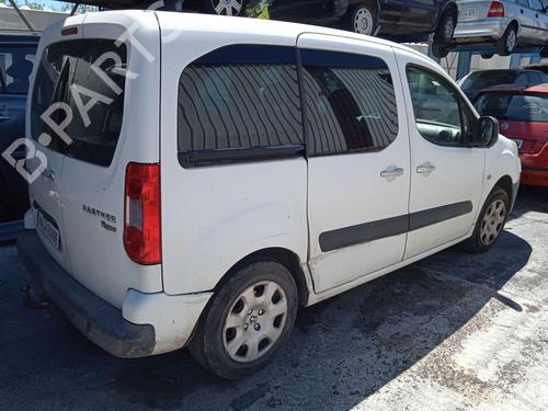 Left headlight PEUGEOT PARTNER Tepee 1.6 HDi 75 (16V) | BP26278123C28 