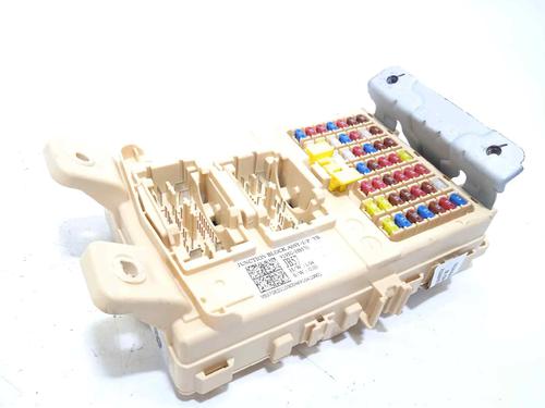 Used Fuse box Fuse box 16820719 16820719
