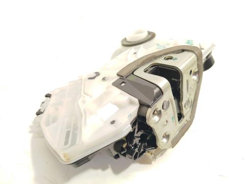 front-right-lock-toyota-c-hr-_x1_-2016-24225794 main image