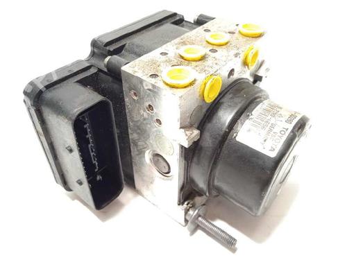 Used ABS pump TOYOTA YARIS (_P13_) 1.5 Hybrid (NHP130_, NHP130) (101 hp) 13244330