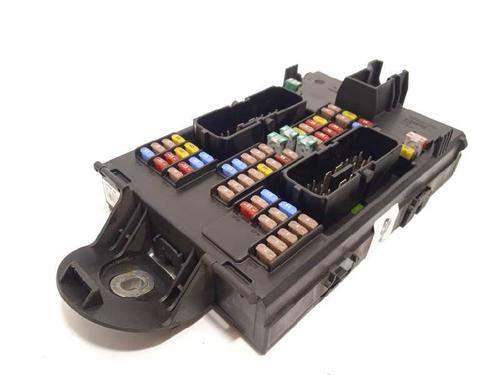 Used Fuse box Fuse box 10617385 10617385