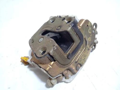 Used Front right lock NISSAN TERRANO II (R20) 2.7 TDi 4WD (125 hp) 8813005