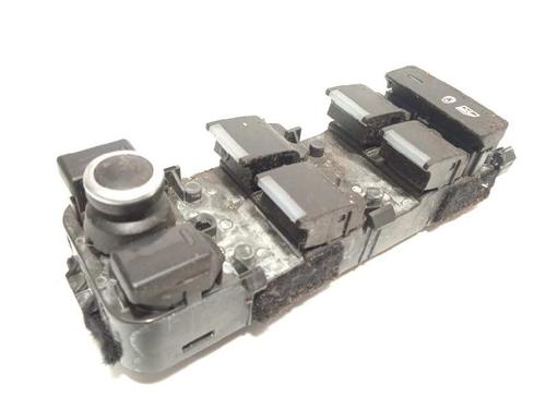 Used Left front window switch Left front window switch LAND ROVER RANGE ROVER IV (L405) 4.4 SDV8 4x4 (340 hp) 12232679 12232679