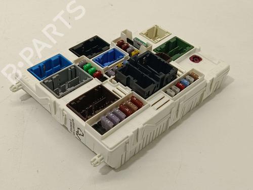 Used Fuse box Fuse box 39470934 39470934
