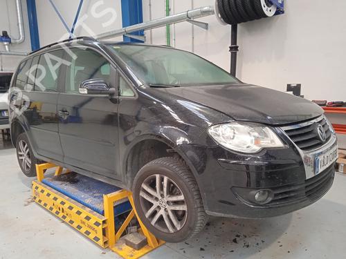 Brugte VW TOURAN (1T1, 1T2)  1.9 TDI  4604765