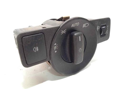 Used Headlight switch Headlight switch 16748331 16748331
