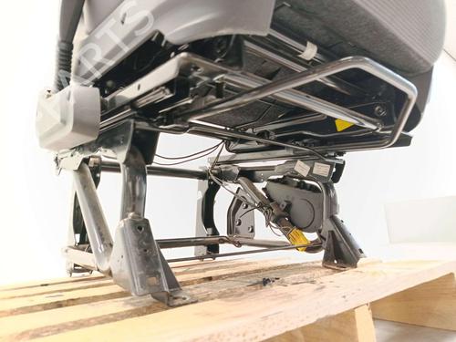 Left front seat PEUGEOT BOXER Bus 2.2 HDi 120 | BP39429446C15 - Image 7