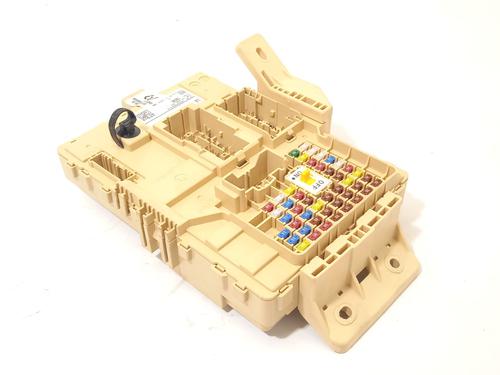 Used Fuse box Fuse box 37261252 37261252