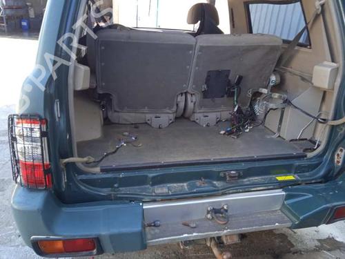 Right headlight NISSAN PATROL GR V Wagon (Y61) 3.0 DTi | BP9586785C29