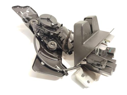 tailgate-lock-lynk-co-01-2017-26209407 main image