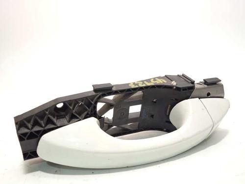Used Front left exterior door handle Front left exterior door handle VW GOLF VII (5G1, BQ1, BE1, BE2) 1.0 TSI (110 hp) 8343176 8343176