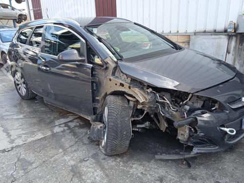 Used Parts OPEL ASTRA J Sports Tourer (P10) 1.7 CDTI (35) (131 hp) 2428667