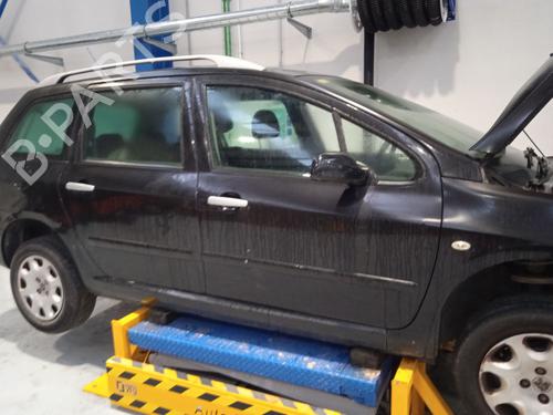 Right taillight PEUGEOT 307 Break (3E)  | BP32205585C35 