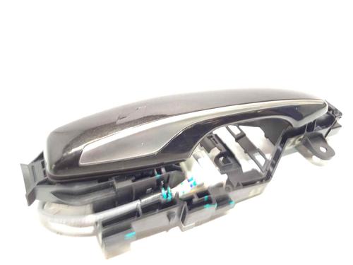 venstre-bagtil-udvendigt-handtag-lynk-co-01-phev-noref-2017-17090416 main image