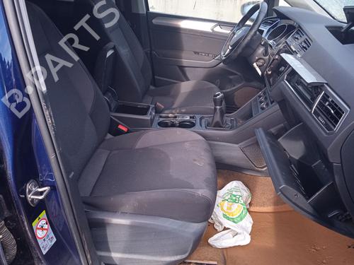 Rudehejsemekanisme Højre foran VW TOURAN (5T1) 1.6 TDI | BP25723209C23 