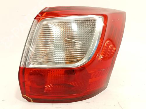 right-taillight-ford-grand-c-max-dxacb7-dxaceu-2010-2011-2012-2013-2014-2015-2016-2017-2018-2019-36917810 main image