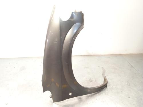 Used Right front fenders CHRYSLER VOYAGER IV (RG, RS) 2.8 CRD (150 hp) 20131562