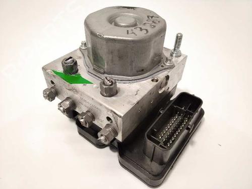 Used ABS pump DACIA SANDERO II 1.5 dCi 75 / Blue dCi 75 (B8JW, B8M4, B8AH, B8M7, B8M6) (75 hp) 8900602