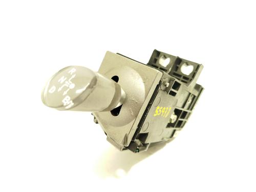 Used Gear lever TOYOTA PRIUS Liftback (_W2_) 1.5 Hybrid (NHW20_, NHW20R) (112 hp) 26556685