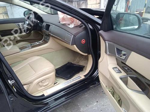 Switch JAGUAR XF I (X250) 3.0 D | BP13406251I30 