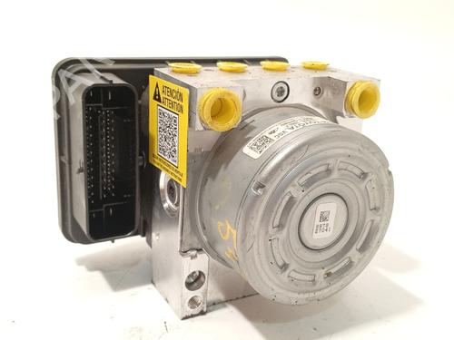 Used ABS pump TOYOTA AYGO X (_B7_) 1.0 VVT-i (KGB70) (72 hp) 31327710