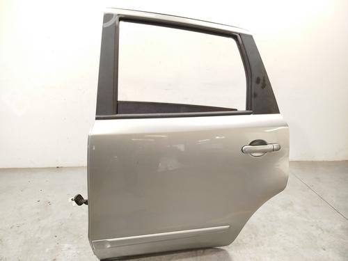 Puerta trasera izquierda NISSAN NOTE (E11, NE11) 1.5 dCi (86 hp) 33209263
