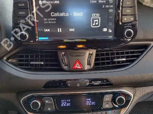 Left sun visor HYUNDAI i30 FASTBACK (PDE, PDEN) | BP6806917I1