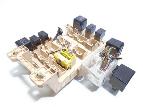 Used Fuse box Fuse box 9438378 9438378