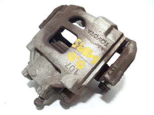 Used Right front brake caliper TOYOTA YARIS (_P13_) 1.5 Hybrid (NHP130_) (101 hp) 15408445