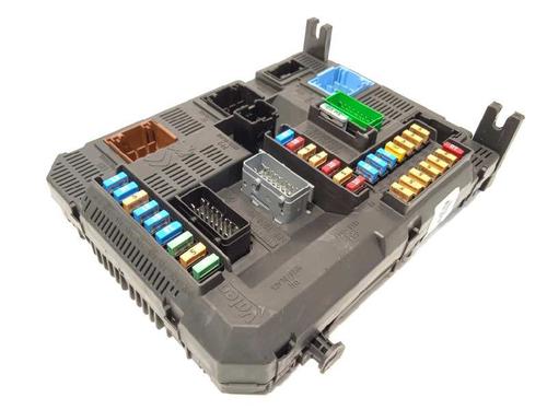 Used Fuse box Fuse box 8305025 8305025