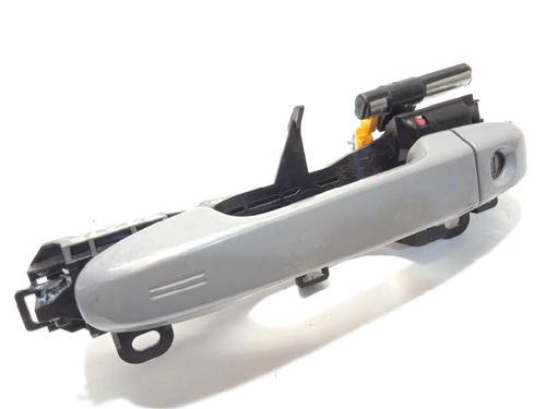 Used Front left exterior door handle TOYOTA YARIS (_P13_) 1.5 Hybrid (NHP130_) (101 hp) 15411724
