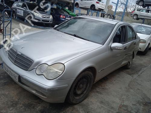 Brugte MERCEDES-BENZ C-CLASS (W203) C 220 CDI (203.006, 203.008) (143 hp) 4412324