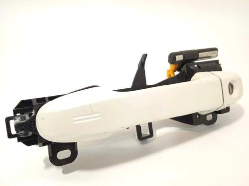 front-left-exterior-door-handle-toyota-c-hr-_x1_-69210f4010a2-2016-7667109 main image