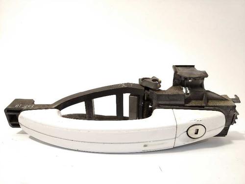 Used Front left exterior door handle Front left exterior door handle FORD C-MAX (DM2) 1.6 TDCi (109 hp) 6064303 6064303