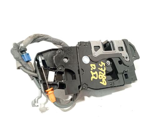 front-left-lock-mercedes-benz-b-class-sports-tourer-w247-2018-31382910 main image