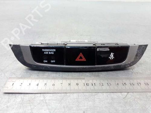 Used Warning switch HYUNDAI ix35 (LM, EL, ELH) 2.0 4WD (163 hp) 4396637