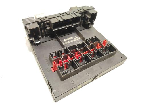 Used Fuse box Fuse box 32860537 32860537