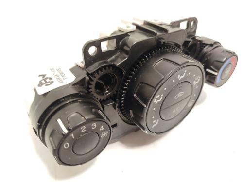 climate-control-ford-fiesta-vi-cb1-ccn-2008-28111810 main image