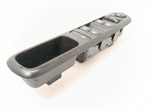 Used Left front window switch Left front window switch PEUGEOT 5008 (0U_, 0E_) 1.6 BlueHDi 120 (120 hp) 36013942 36013942