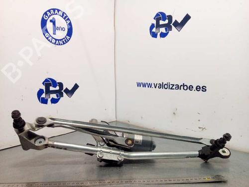Used Front wiper motor BMW X1 (E84) sDrive 20 d (177 hp) 2837686