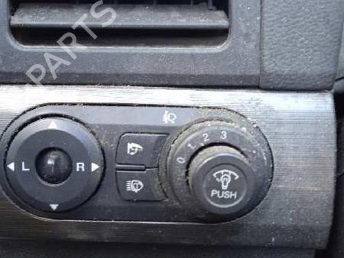 Fuse box CHEVROLET CAPTIVA (C100, C140) 2.0 D 4WD | BP16549896E1  - Image 21