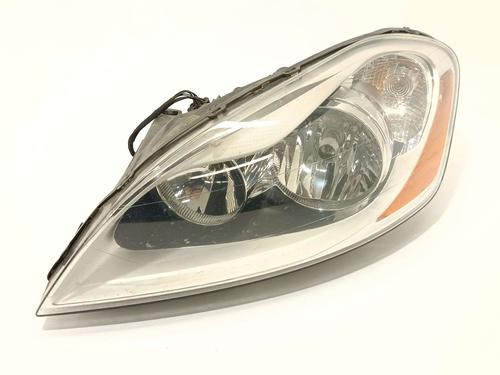left-headlight-volvo-xc60-i-suv-156-2008-2009-2010-2011-2012-2013-2014-2015-2016-2017-2018-40180319 main image