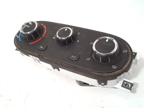 Climate control IVECO DAILY VI Van 35S16, 35C16, 40C16, 50C16, 70C16 | BP28110917I5 