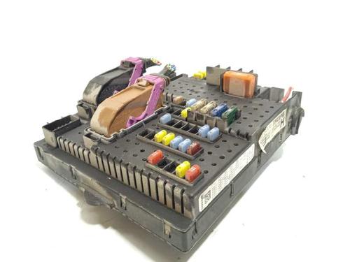 Used Fuse box Fuse box 7163246 7163246
