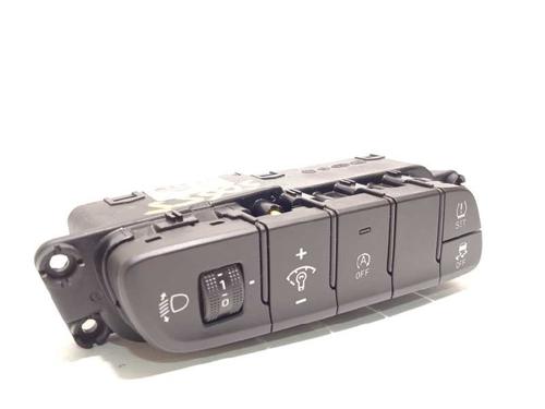 switch-hyundai-i30-pde-pd-pden-93750g4090try-2016-13474040 main image