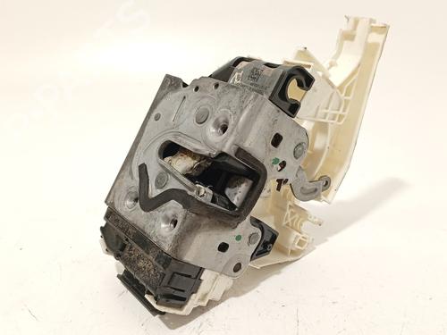 front-right-lock-fiat-500x-334_-2014-34234656 main image